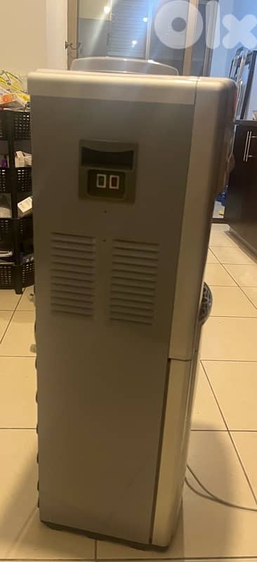 water cooler براد ماي magic مستمعل نضيف حجم كبير 3 خانات وخزانه تحت 2
