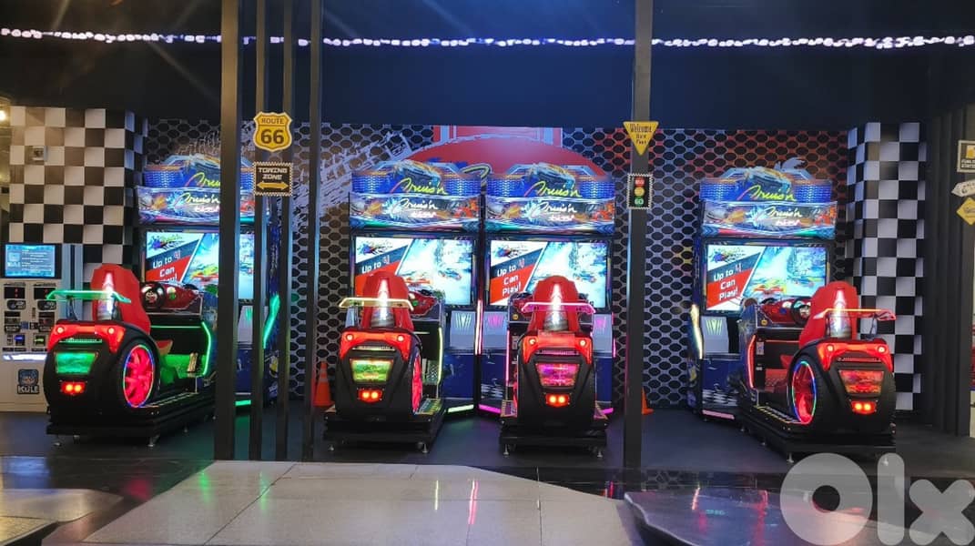 CRUIS’N BLAST Arcade Car Racing Game - Coin Operated 2