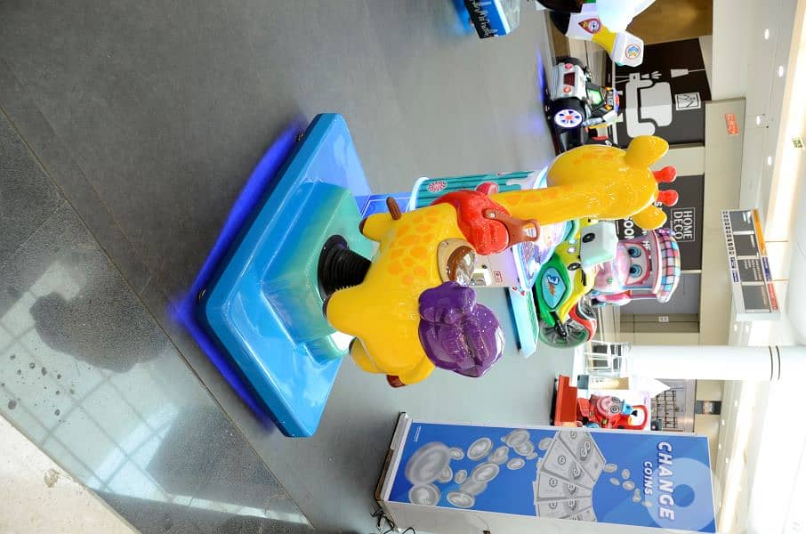 SWEET GIRAFFE - Coin Operated Kiddie Ride 5