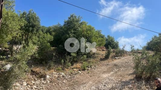 land for sale in Ras osta - jbeil ارض للبيع في راس اسطا جبيل