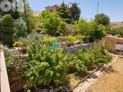 A 1000 m2 Villa + Garden ,Terrace & Pool 4 Sale in Bhamdoun - بحمدون