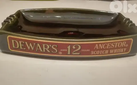Dewars 12 Ancestors collectible ashtray