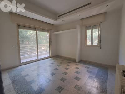 Office/Apartment for Rent in Acharfieh
