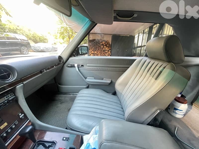 Mercedes-Benz SL-Class 1986 0