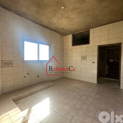 Apartment with sea view in Haret Sakher شقة في حارة صخر للبيع
