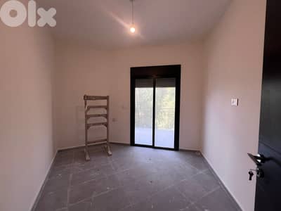 Apartment for Rent in Khallé شقة للإيجار في الخلة