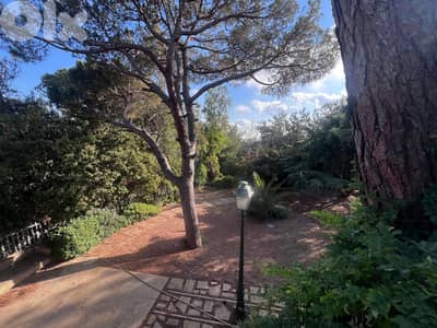 Villa with a land for Sale in Baabdat فيلا مع أرض للبيع في بعبدات