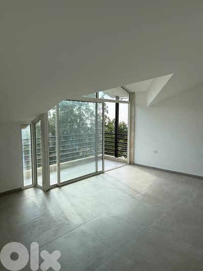 Elegant 4-Bedroom Duplex for Sale in Beit Chabebدوبلكس أنيق للبيع في ب