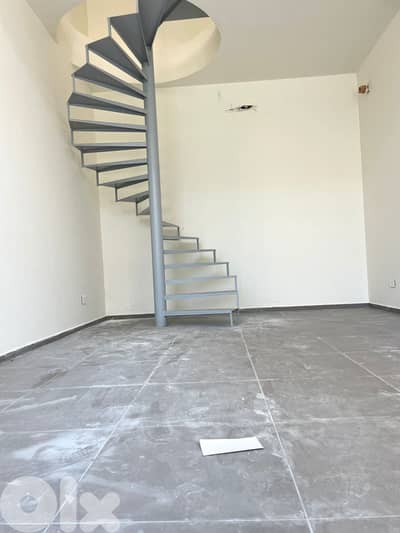 Shop For Rent in Sin Elfil محل للإيجار سن الفيل