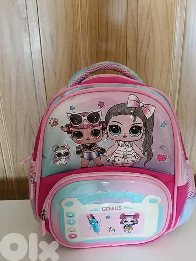 genius school bag clean like new 32 cm
