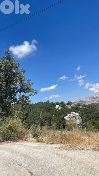 Land for sale in Faytroun - أرض للبيع في فيطرون
