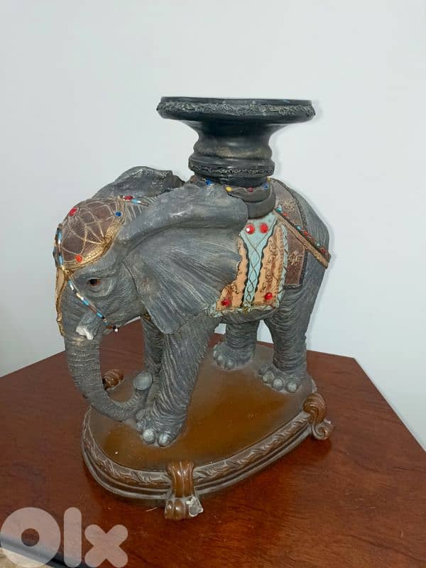 Elephant statue 2