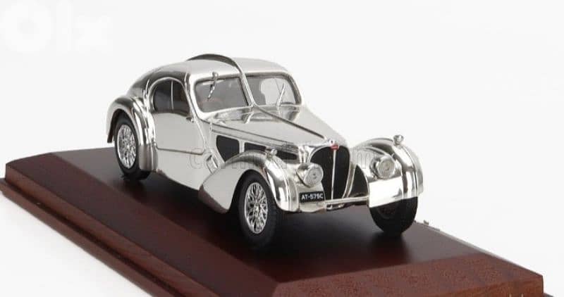 Bugatti 57 SC Atlantic 1938 diecast car model 1;43. 3