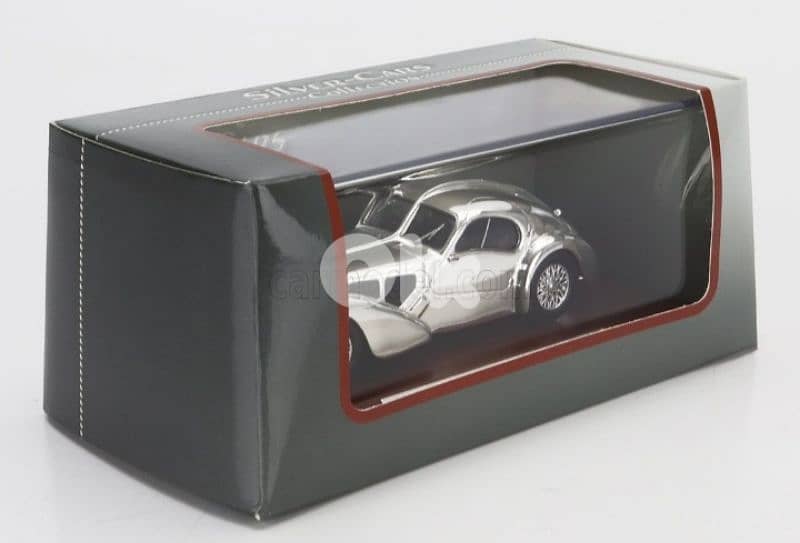 Bugatti 57 SC Atlantic 1938 diecast car model 1;43. 5
