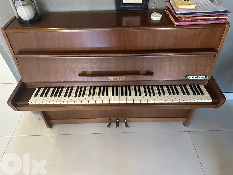 Peterof Upright Piano 2