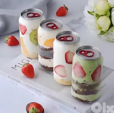 علب بلاستيك شفاف حجم 330 ml مع غطاء