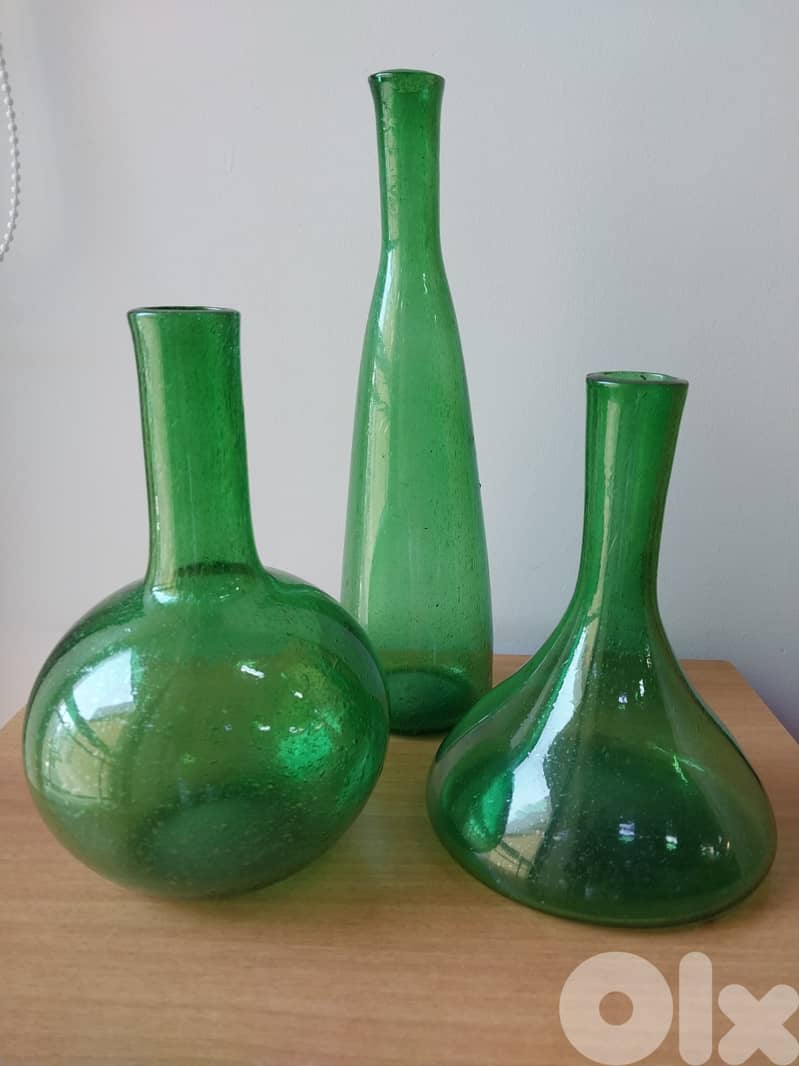 Elegant Used Home Decor - Set of 3 Green Glass Vases 1