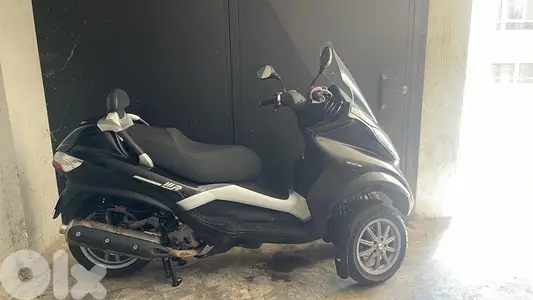 Piaggio MP3 400 Piaggio MP3 400