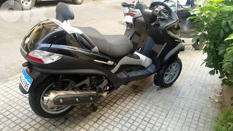 Piaggio MP3 400 1