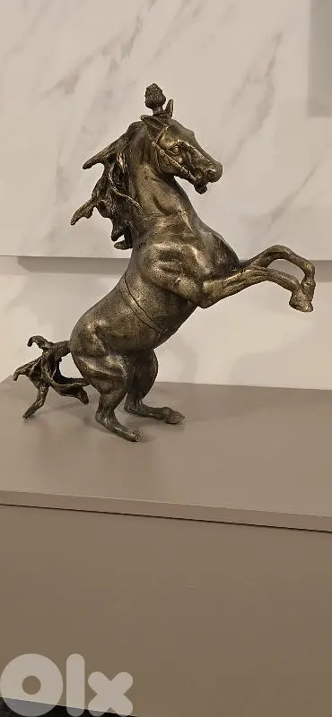 حصان نحاس معتق