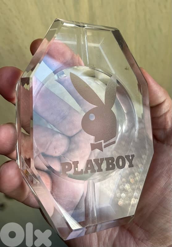 ashtray  crystal for 10 usd 0