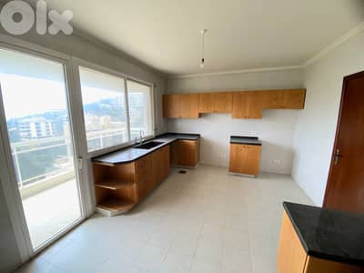 Apartment for sale in Kornet Chehwan/ Spacious