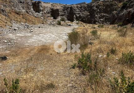 أرض للبيع في الزعرور  Land for sale in Zaarour