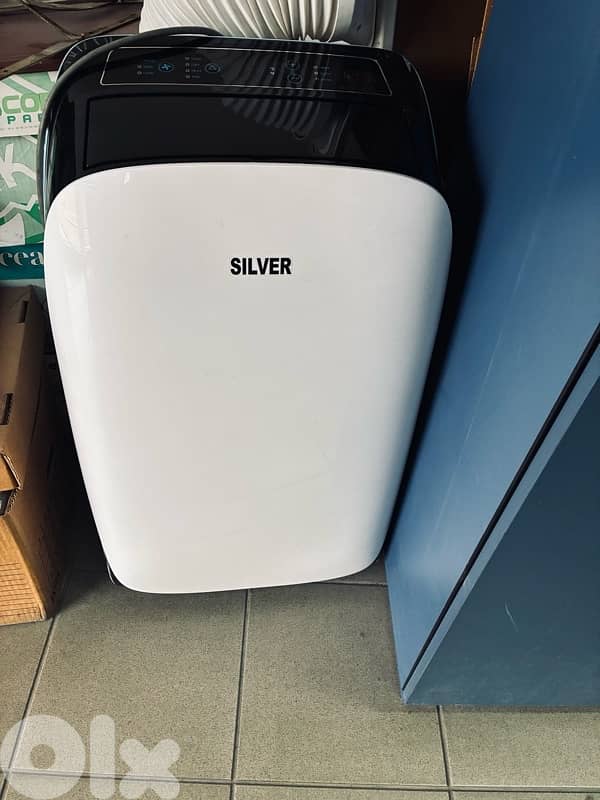 portable ac 12000 btu excellent condition 1