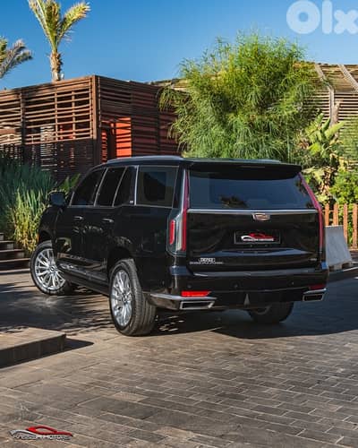 2021 Cadillac Escalade, 40,000 km only, under warranty !