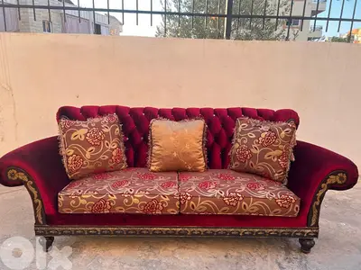طقم كنبايات حفر خشب زان مع طاولة