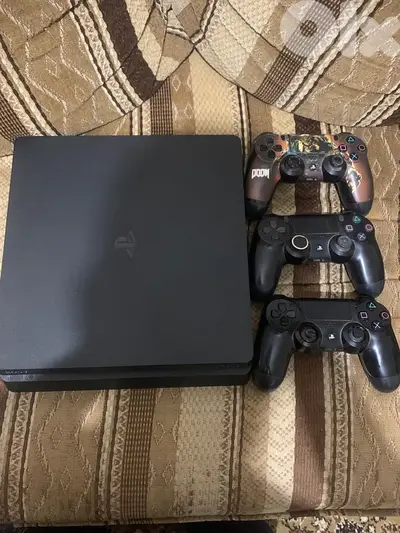 ps4 slim with 4 controllers and 10 cd