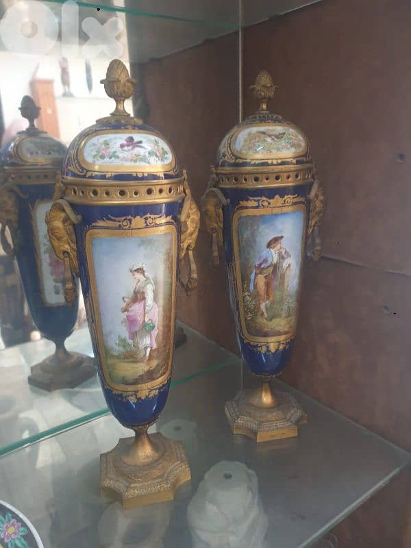 2 vases unique sevres made in france, authentic pieces 0