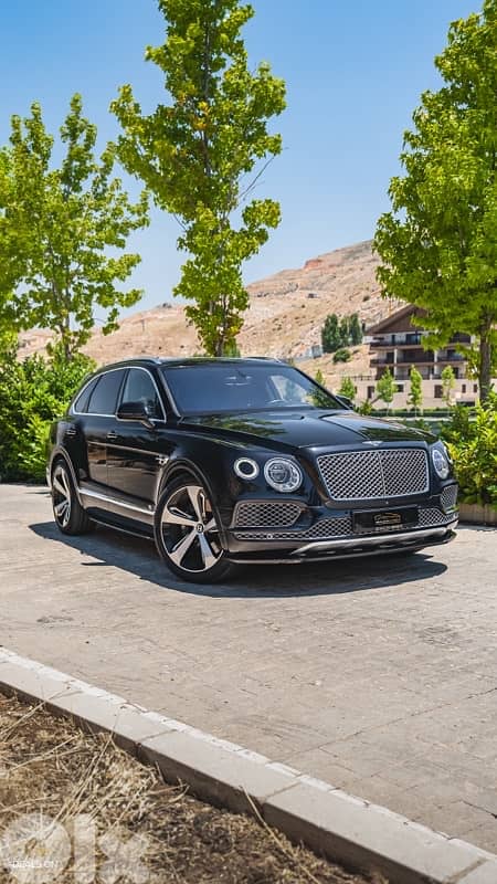 Bentley Bentayga FIRST EDITION 2017 , Highly Specced. Like New 0