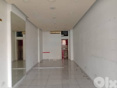 Shop for rent in Mazraat Yachouh - محل للإيجار في مزرعة يشوع