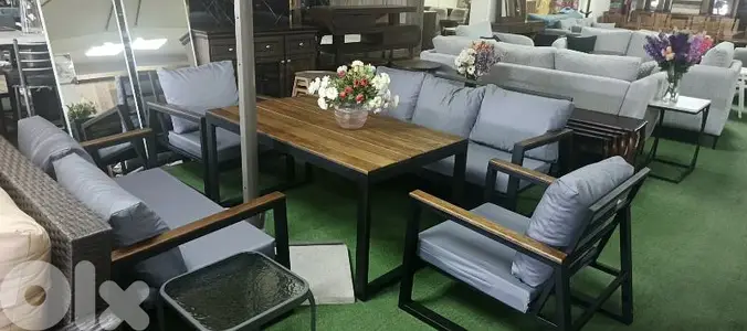 set outdoor 7seats  طقم للخارج مع طاولة وفرش