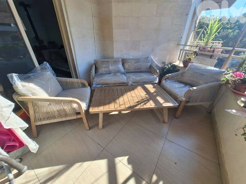 Aluminum seating 0
