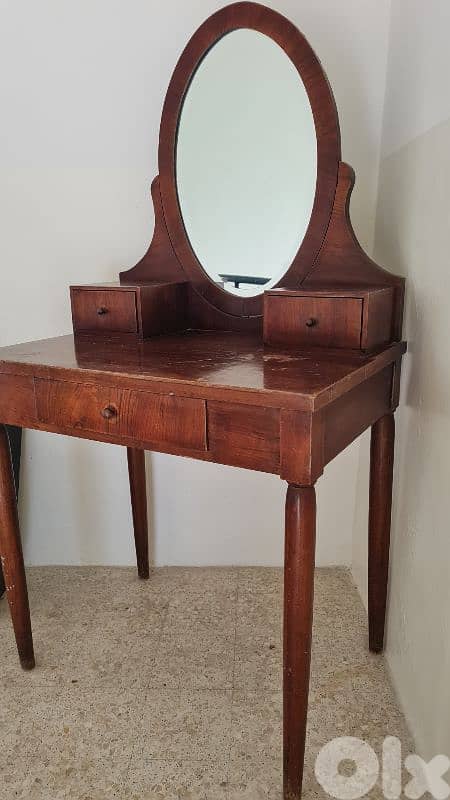 Dressing Table 0