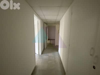 170m2 office with Prime Location 4 rent in Sin el Fil-مكتب في سن الفيل