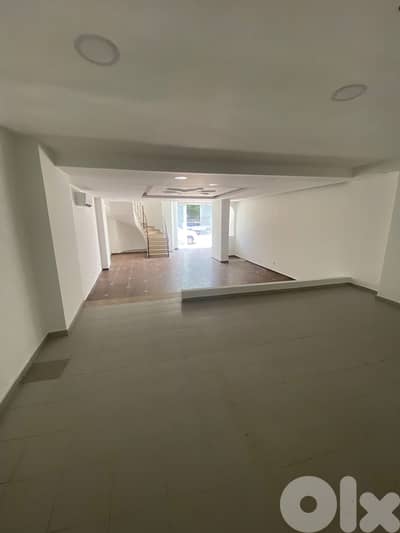 A 110 m2 store for rent in Verdun - متجر للإيجار في فردان