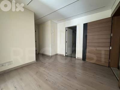 Apartment For Sale in Hamra شقة للبيع في الحمرا