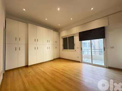 Apartment For Sale in Ras-beirut - شقة للبيع في راس بيروت
