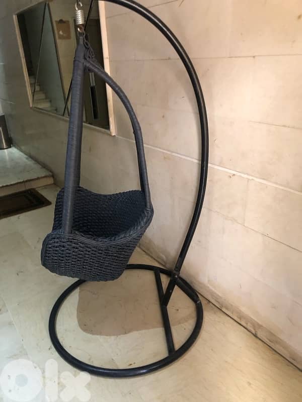 bamboo rattan swing in excellent condition. 160$ 3