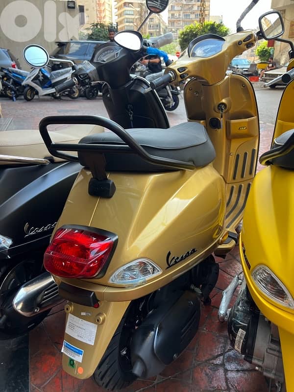 starting prices 1750$ to 2300$ vespas Vxl sxl 3 V tech 2025/24 okm 11