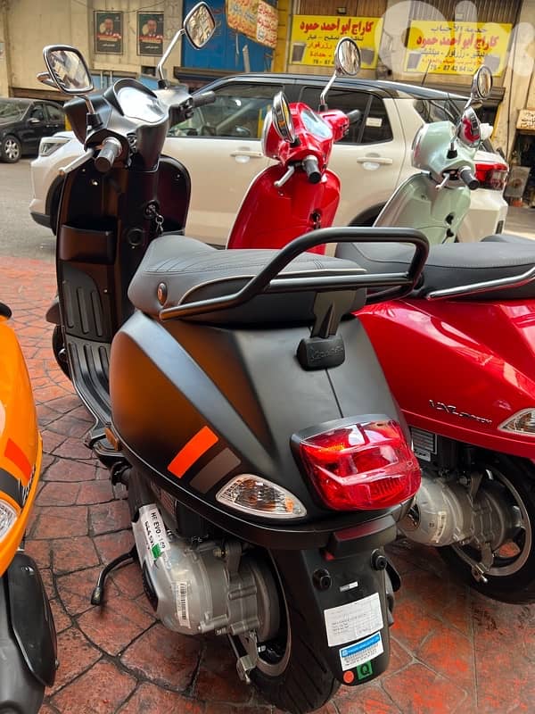 starting prices 1750$ to 2300$ vespas Vxl sxl 3 V tech 2025/24 okm 16