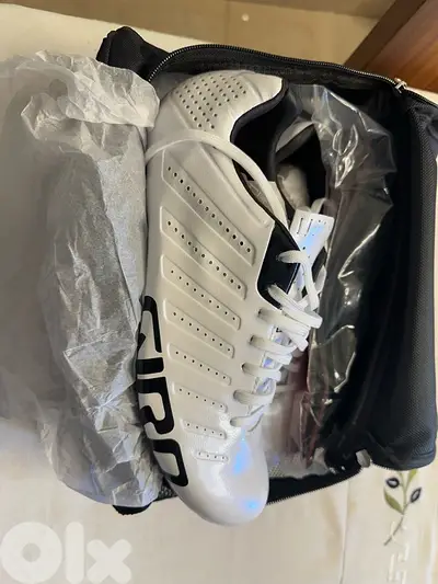 carbon cycling road shoes