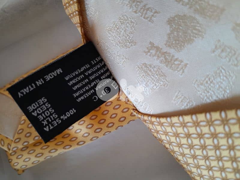 original VERSACE 100%silk tie Made in italy never used Original box 4