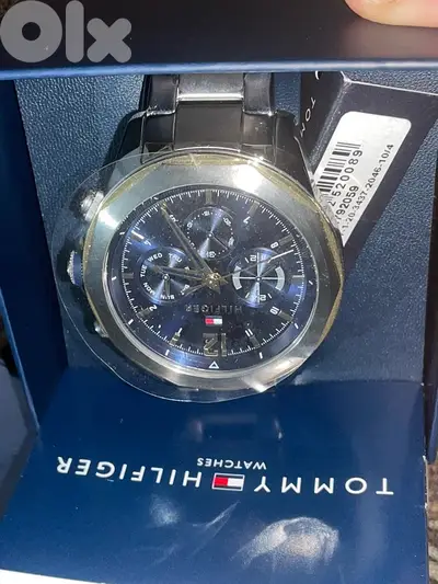 TOMMY HILFIGER