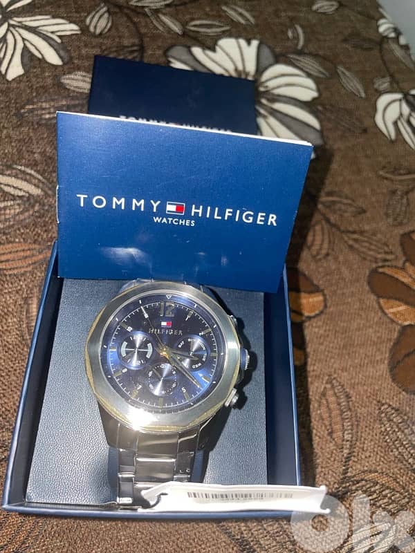 TOMMY HILFIGER 1