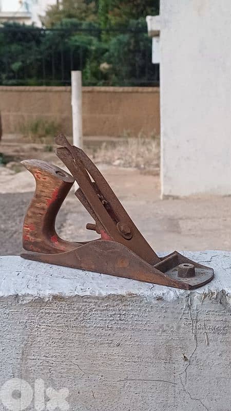 antique 0