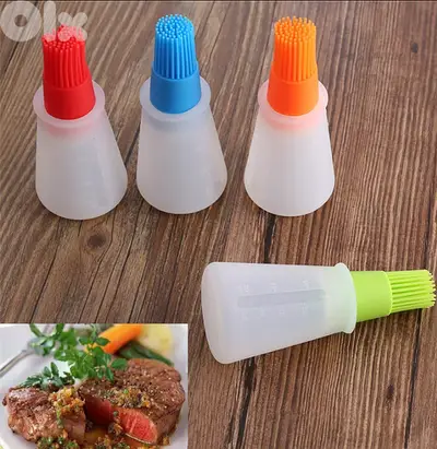 oil dispenser bottle with silicone brush